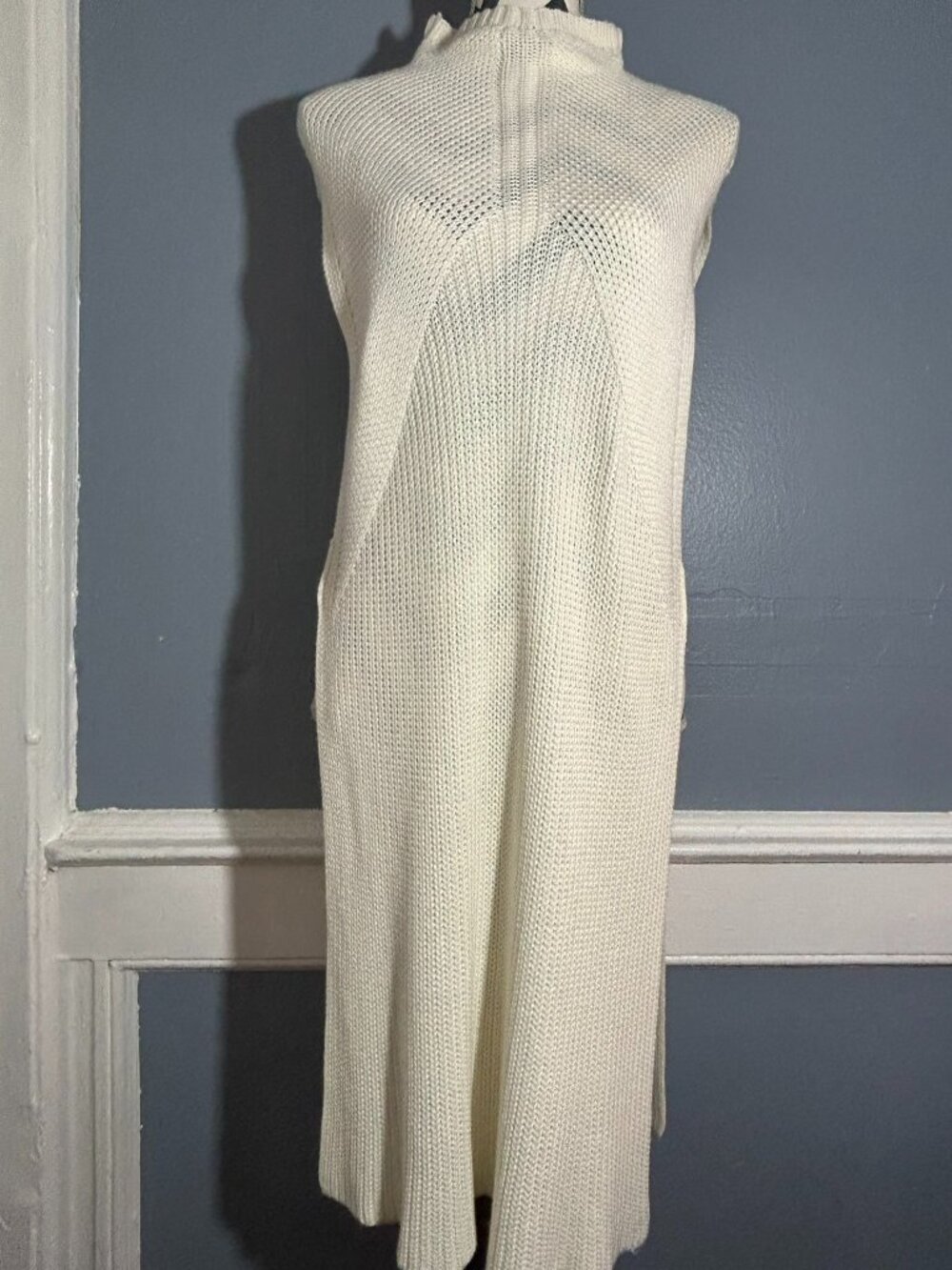 NWT Medium Catherine Malandrino Cream Sleeveless Open Side Bodycon Tunic Sweater